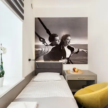 Cinema Hostel Poznań